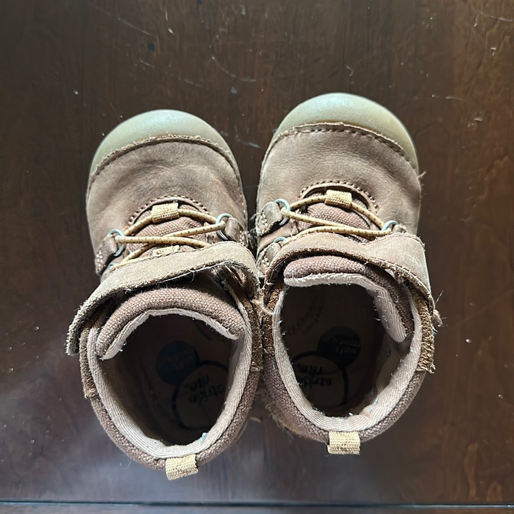 Stride Rite 5.5M